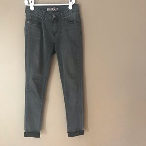 Faded black skinny jeans (size 1)